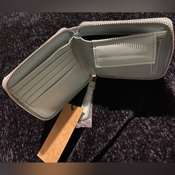 NWT Steve Madden Wallet - Picture 3 of 5